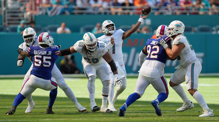 Miami Dolphins quarterback Tua Tagovailoa (1) drops back to pass against the Buffalo Bills in the fourth quarter of an NFL game at Hard Rock Stadium in Miami Gardens, Sept. 25, 2022.